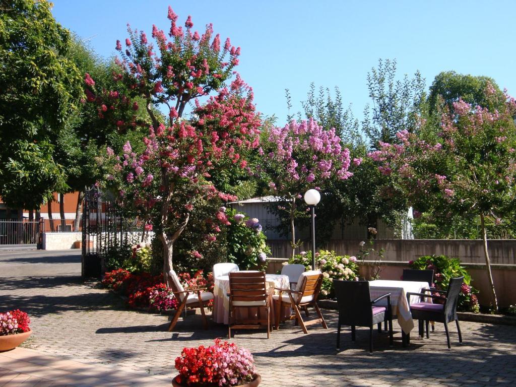 Hotel Gioia Garden Fiuggi Extérieur photo